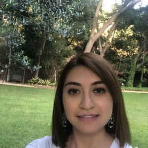 Meet your Posher, Laura